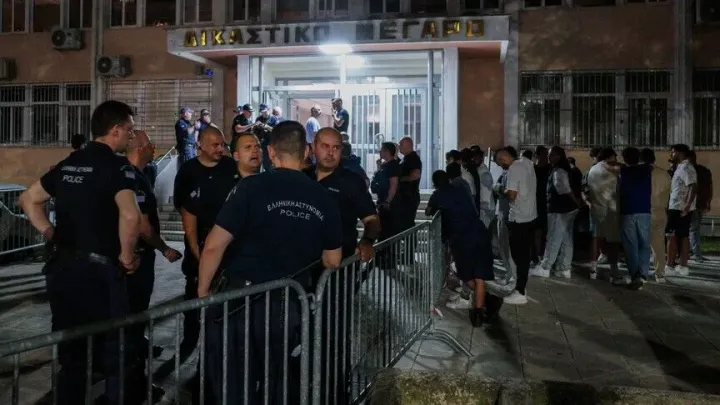 Uvredljivi natpisi ispisani na zidu historijske džamije u Grčkoj