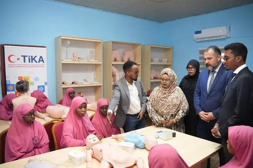 Machadka Qaranka ee Umulisooyinka oo TIKA Kala Wareegay Qalab Caafimaad