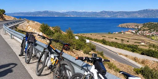 Maqedonia e Veriut dhe Shqipëria në vendin e 14-të në botë për itineraret më të bukura për çiklizëm