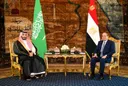 د سعودي وليعهد محمد بن سلمان په قاهره کې د السیسي سره په لیدنه کې د سیمې د امنیت په اړه خبرې وکړې