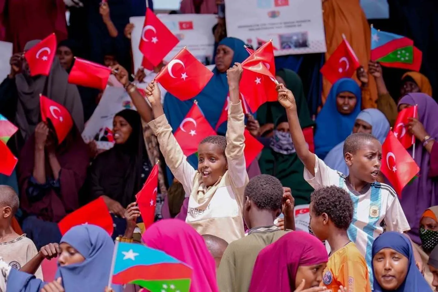 Soomaaliya: Kumannaan isu soo baxay si ay u taageeraan iskaashiga istiraatiijiga ah ee Turkiga