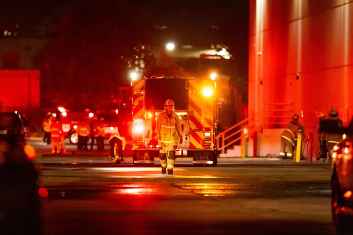 Helicopter crash kills three in Los Angeles