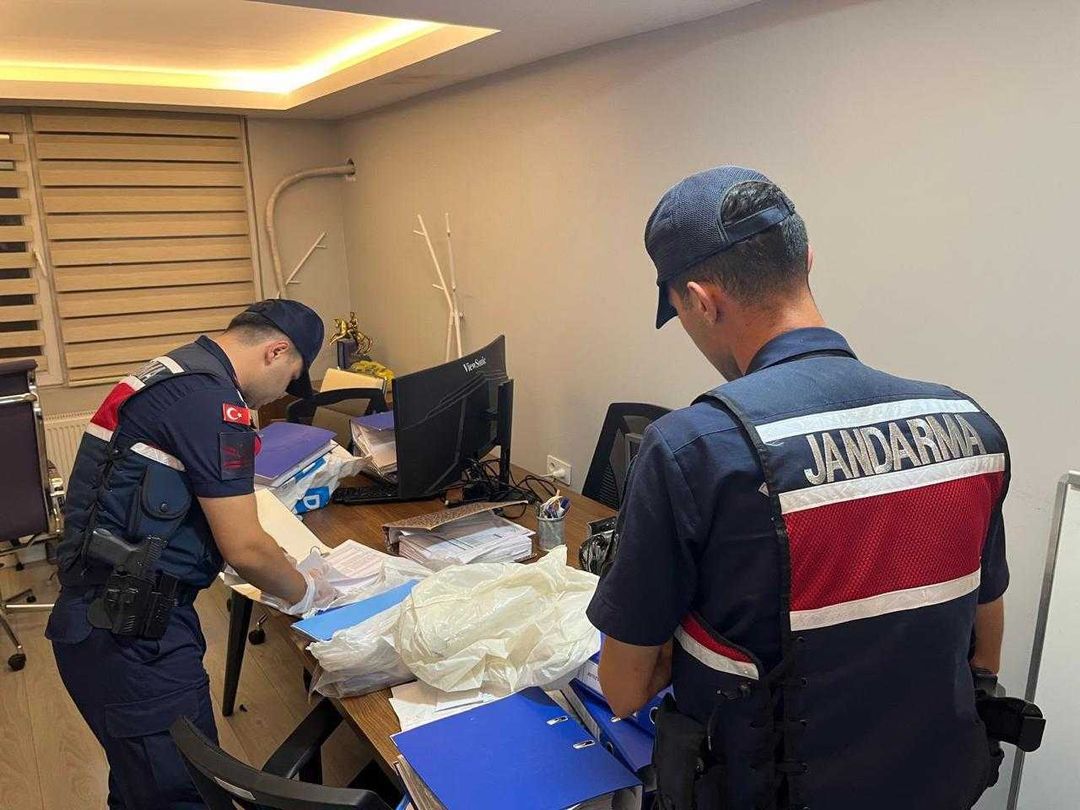 توقيف 5 مشتبه بضلوعهم في عملية "تجسس سيبراني" بتنسيق من الاستخبارات التركية
