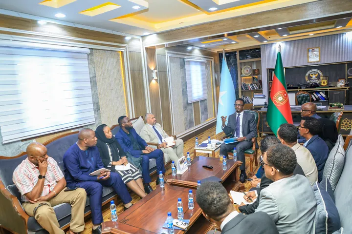 Wasiiru-dawlaha Gaashaandhigga oo Qaabilay Wafdi ka Socda Xarunta La-dagaallanka Argagixisada ee AU