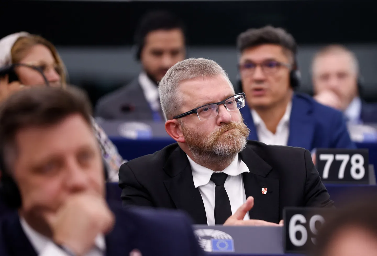 Parlament Europejski uchylił immunitet Grzegorza Brauna