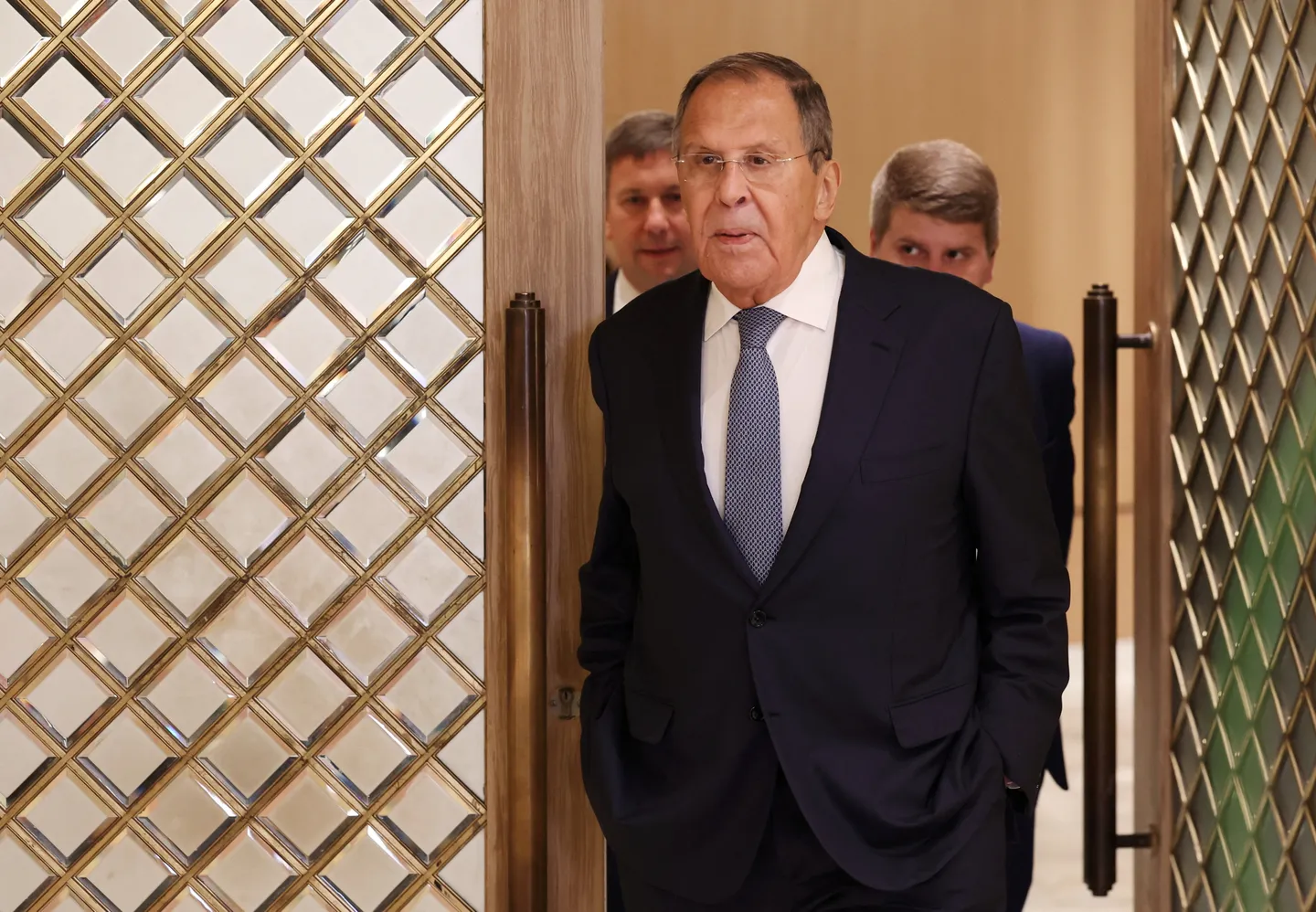 Лавров пригрозил Европе «очень короткой» войной