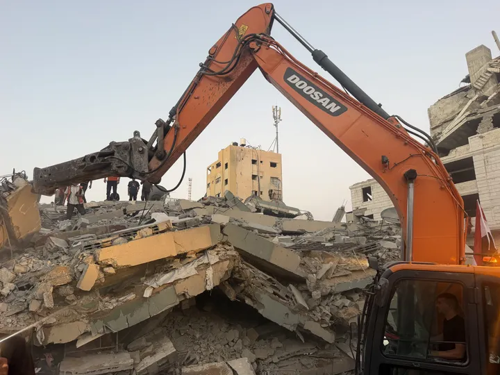 استشهاد فلسطينيين اثنين في غزة.. ووزارة الأشغال: نحو 3 آلاف مبنى مصنفة خطرة أو آيلة للسقوط