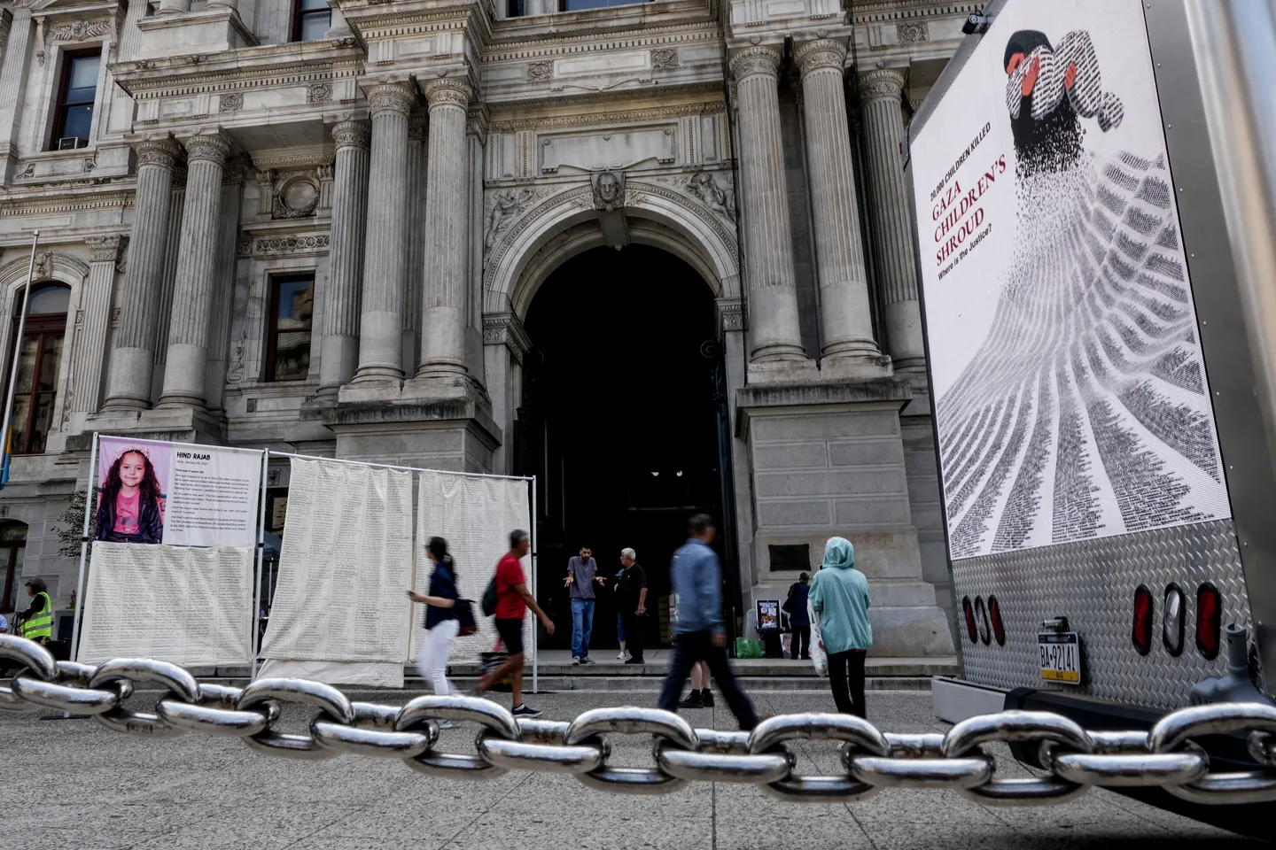 Gaza children's memorial shroud bearing 20,000 names unveiled at UN