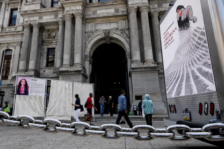 Gaza children's memorial shroud bearing 20,000 names unveiled at UN