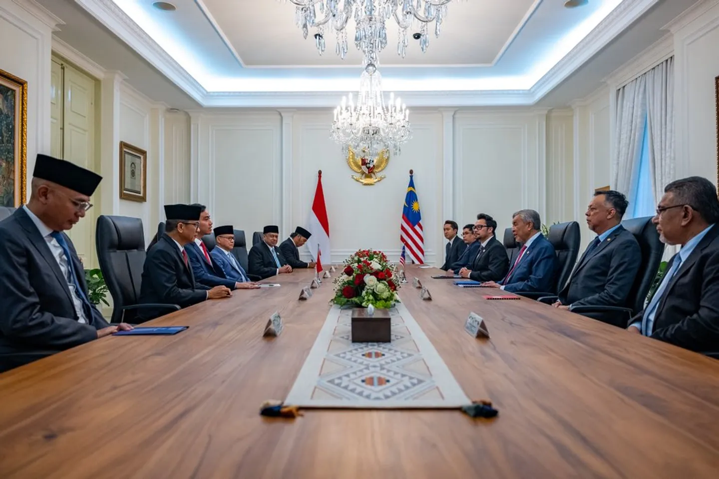 Indonesia-Malaysia perkuat ekosistem halal, Gibran dorong dewan halal regional ASEAN dipercepat