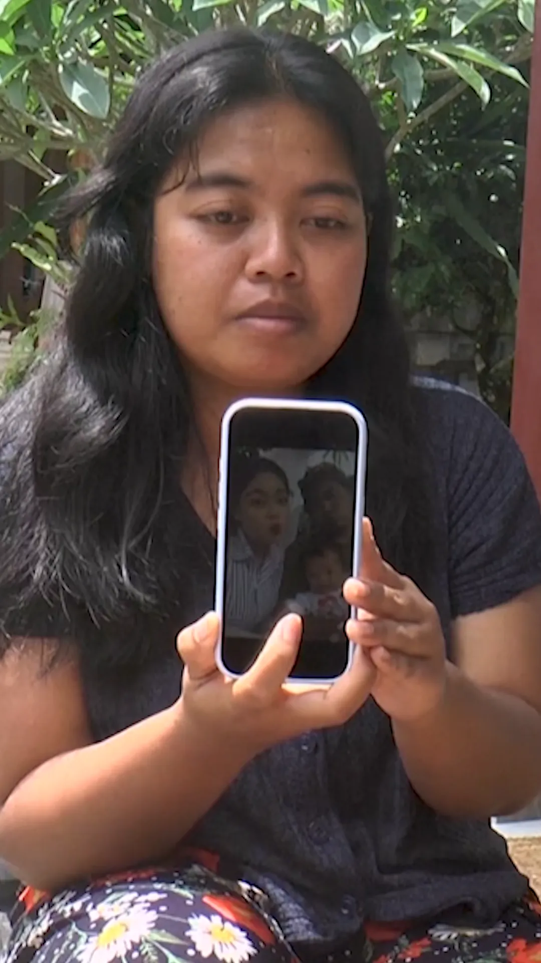 Istri korban kapal Virgo Transport 8 menanti kepastian kabar sang suami di Bali