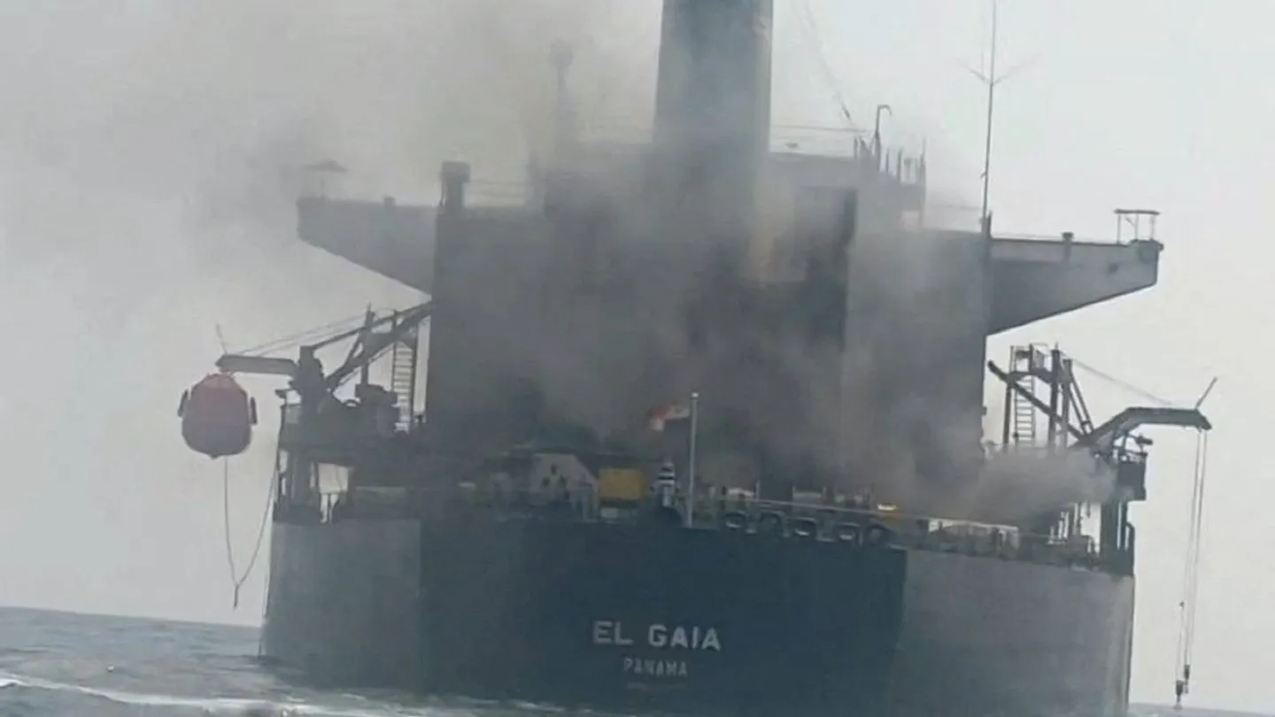ВМС Ирана атаковали нефтяной танкер под флагом Того в Ормузском проливе
