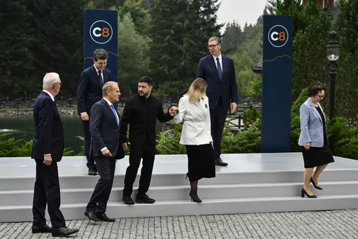 Zelenskyy hosts Carpathian countries summit in Ukraine