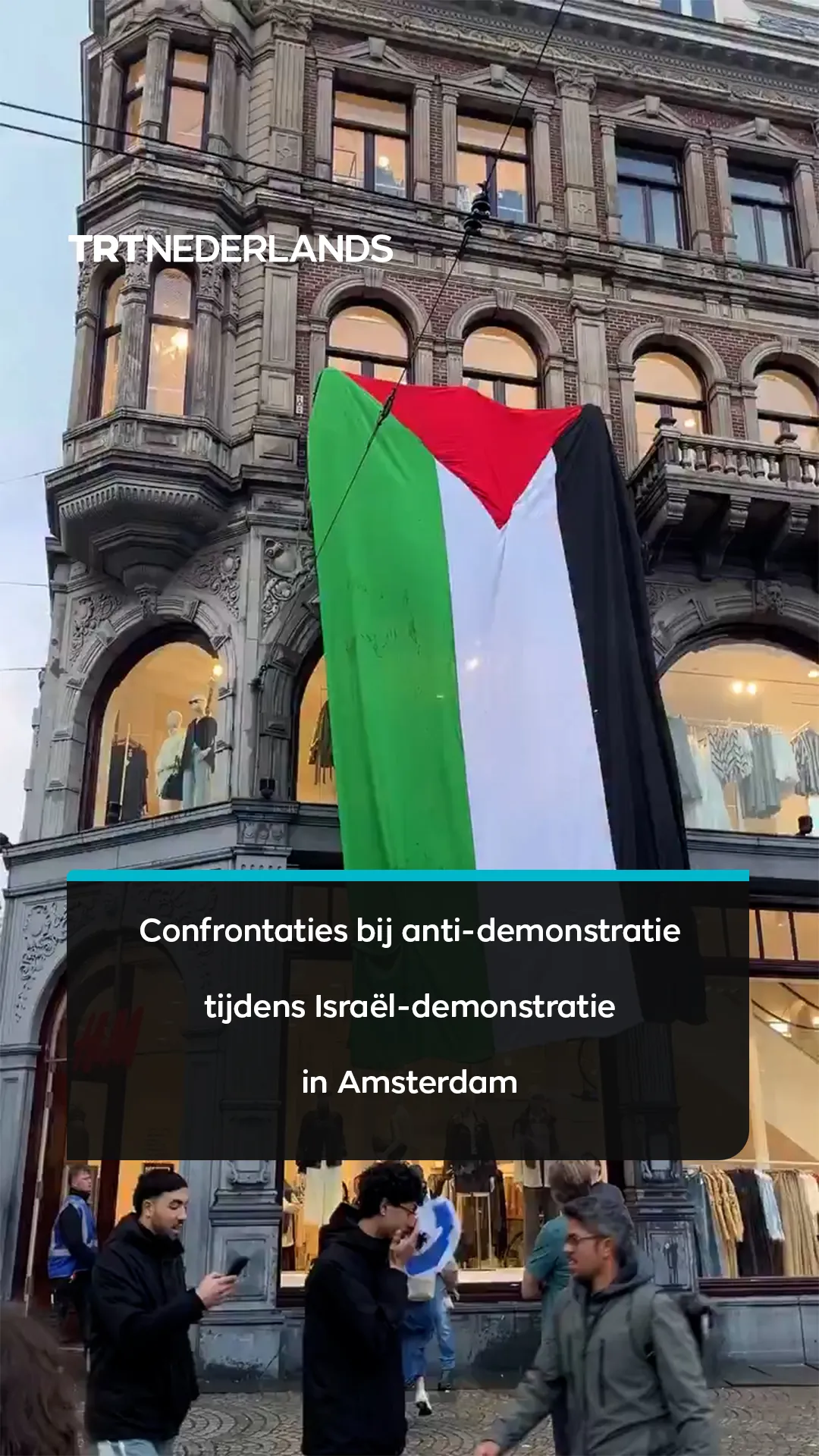 Confrontaties bij bijeenkomst van pro-Palestijnse menigte tegen Israël-demonstratie in Amsterdam