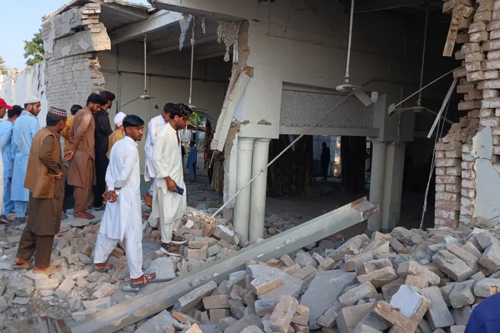 Death toll hits 31 in terrorist attack in Pakistan