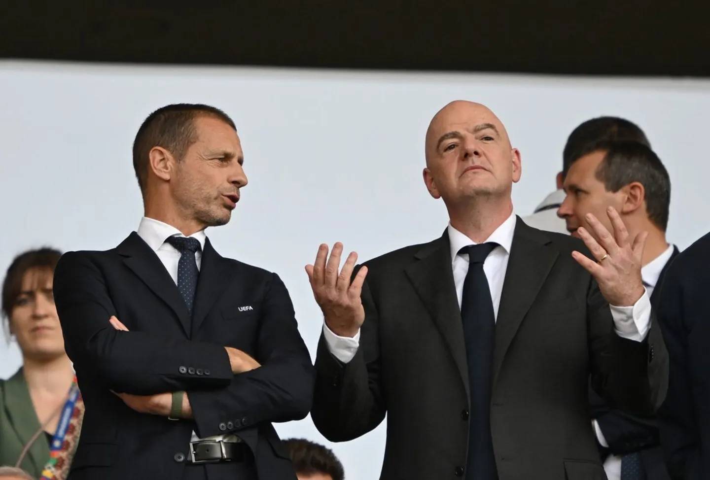 Fußball-Machtkampf: UEFA bittet FIFA zur Kasse