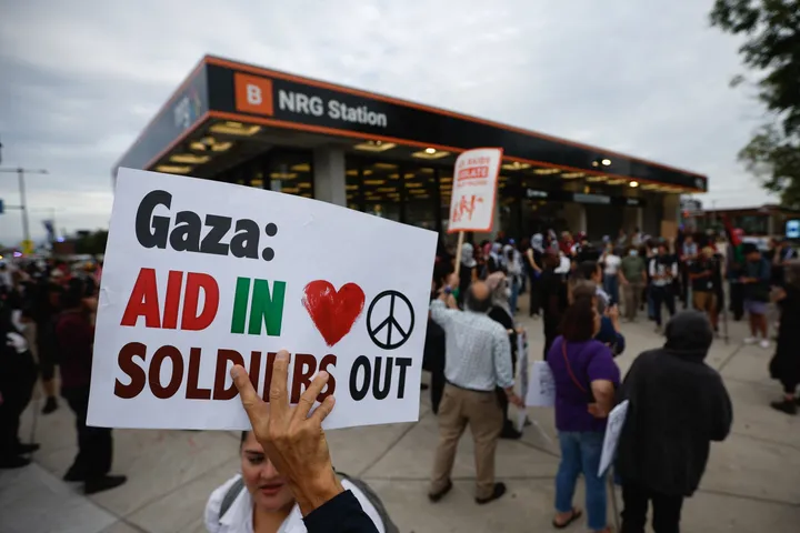 Gaza: Ed Sheeran se dit “le cœur brisé” et réagit à la polémique autour de Macklemore