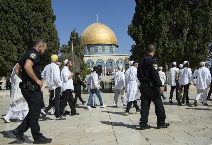 Une centaine de colons israéliens envahissent l'esplanade des Mosquées sous protection policière