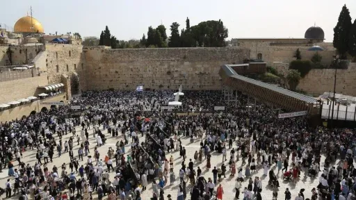 Netanyahu, ministri i hiljade Izraelaca ušli na plato Zida plača
