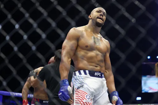 MMA: Ciryl Gane devient le premier Français champion à l’UFC