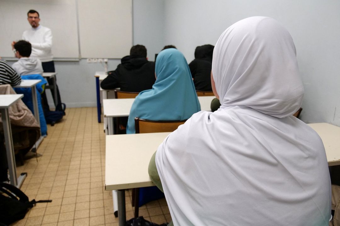 Italia planifikon kufizimin e nxënësve të huaj  ndalimin e burkës dhe hixhabit në shkolla