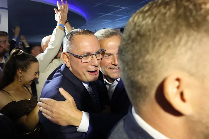 Hochrechnungen: AfD in Mecklenburg-Vorpommern knapp vor SPD - CDU muss zittern