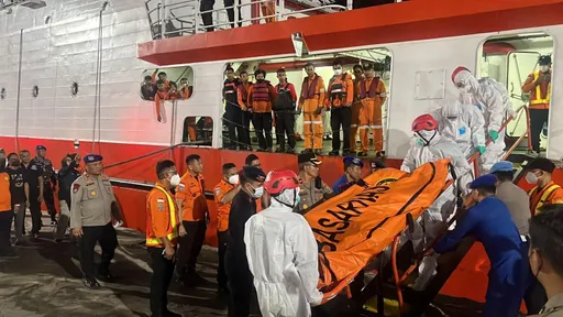 Korban meninggal KM Virgo menjadi 12 orang, tim gabungan siapkan operasi pembalikan kapal