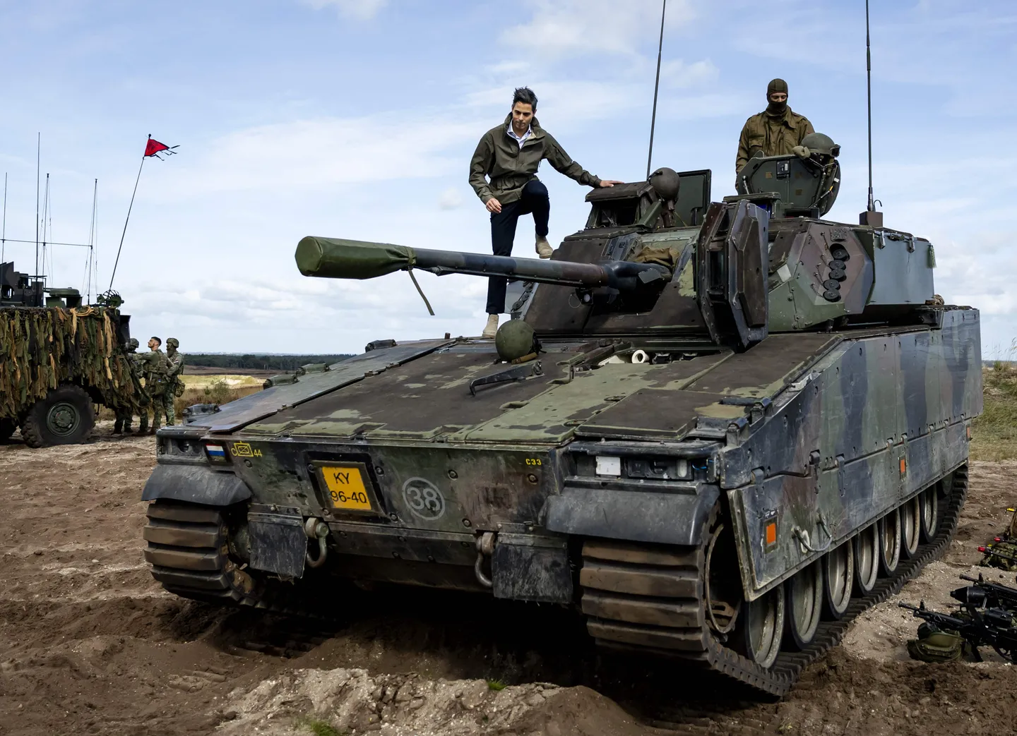 Rekenkamer: miljarden nodig voor militaire doorvoer via Nederlands spoor en wegen