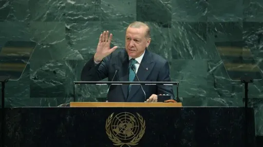 دوران: الرئيس أردوغان سيكون صوت المظلومين ومن ينتظرون العدالة في خطابه أمام الجمعية العامة