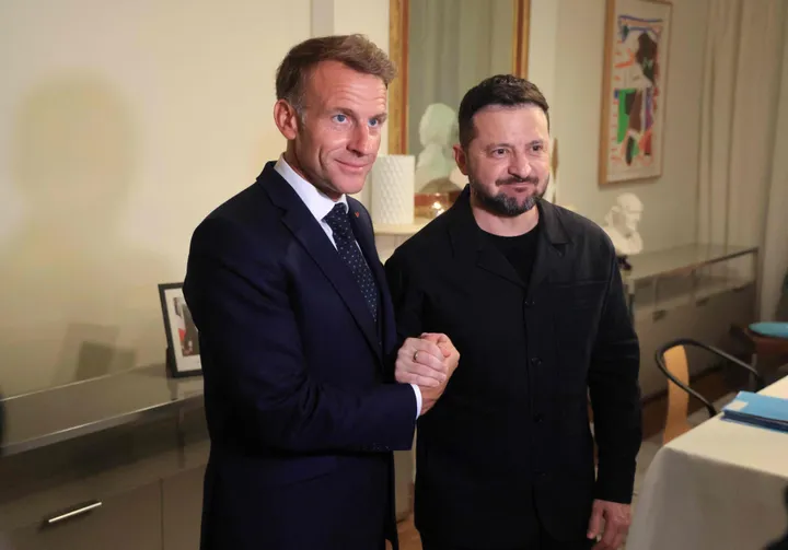 Zelenskyy, Macron discuss Ukraine's air defences and winter support