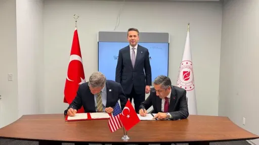Türkiye nënshkruan me ShBA-në marrëveshje granti për teknologji të reja bërthamore