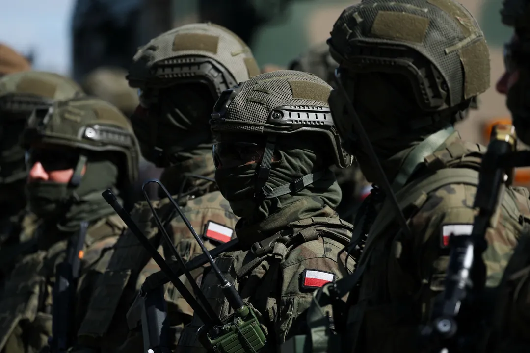 Polşada mäktäpkä häm mäçetkä terror höcüme planlaştıruda ğayeplänüçe 17 yäşlek şöbhäle êläkterelde