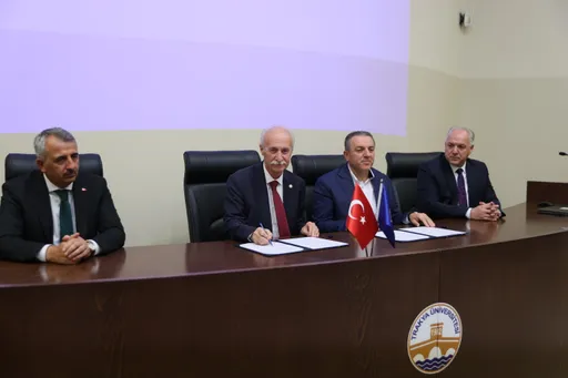 Nënshkruhet protokolli për trajnimin e punonjësve shëndetësorë të Kosovës në Türkiye