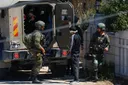 Израильские военные задержали семью палестинца