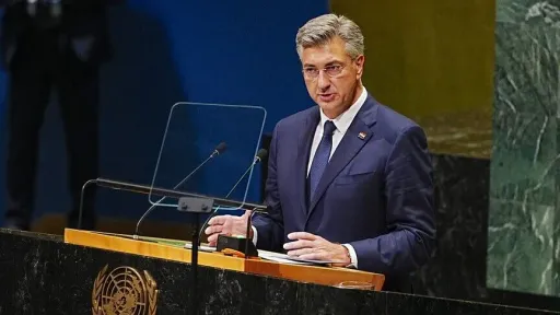 Kryeministri kroat kritikon Serbinë në OKB për nderimet ndaj kriminelit të dënuar të luftës Mlladiq