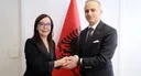 Ambasadori turk në Tiranë takon ministren Spahiu, në fokus forcimi i bashkëpunimit në shëndetësi
