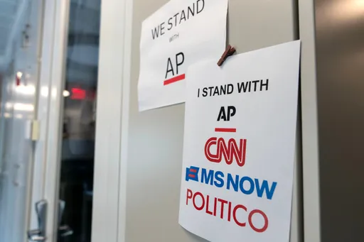 US judge orders Trump administration to restore banned mainstream media access to White House
