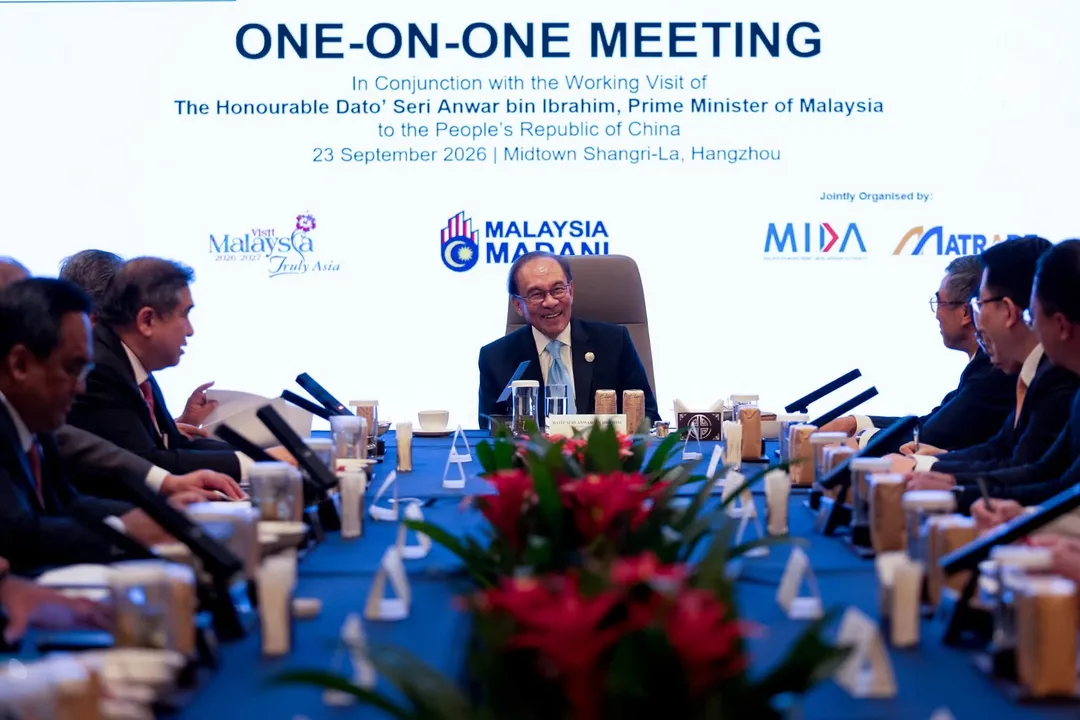 AgiBot nyatakan potensi pelaburan RM1 bilion di Malaysia — Anwar