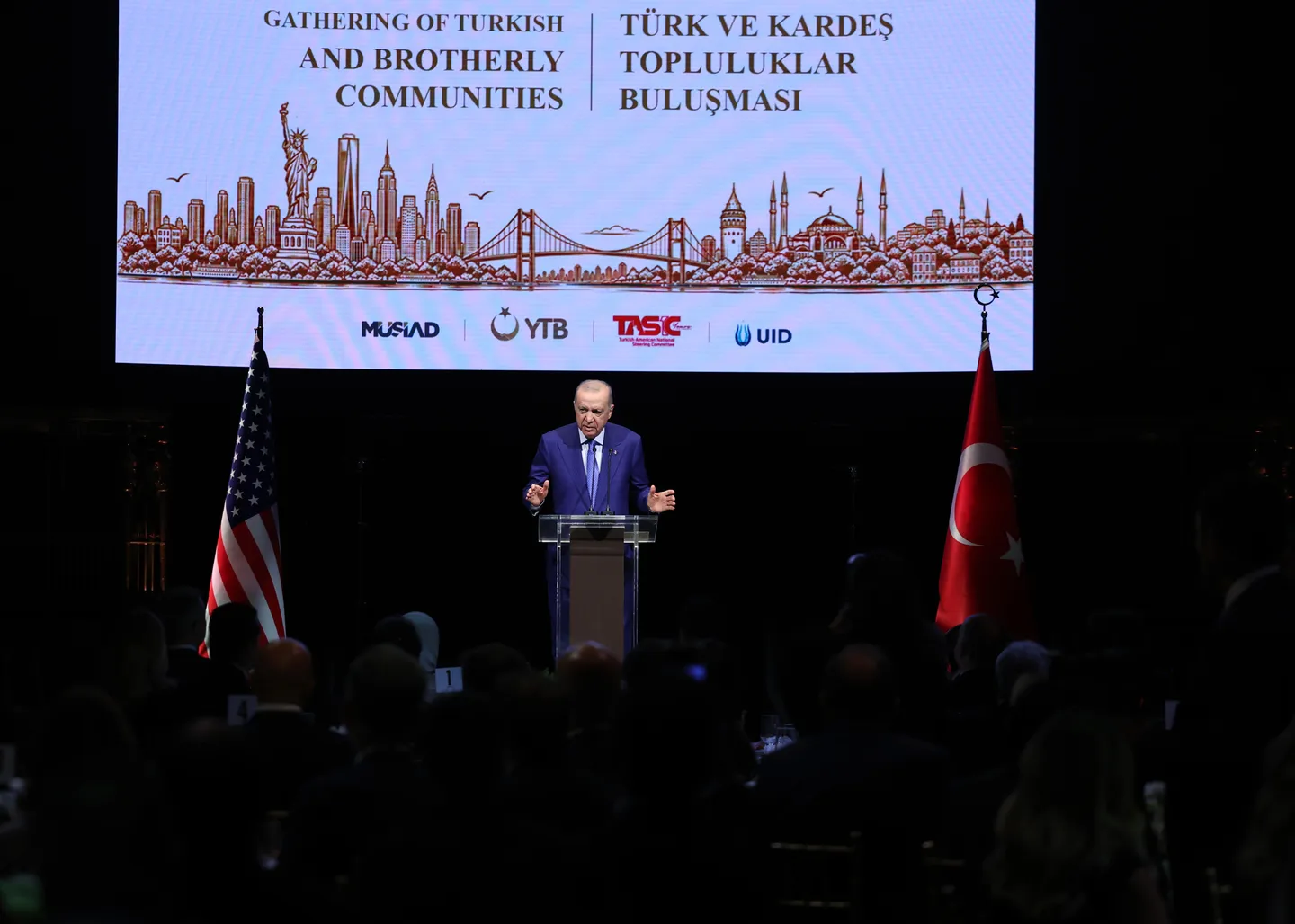 أردوغان يدعو أتراك أمريكا إلى تعزيز حضورهم والمشاركة في الانتخابات النصفية