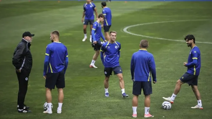Reprezentativci BiH otputovali u Varšavu: Jurkas zamijenio povrijeđenog Vasilja uoči duela s Poljskom