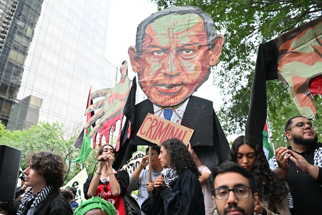 Police arrest dozens, including actors and politicians, protesting against Netanyahu outside UN