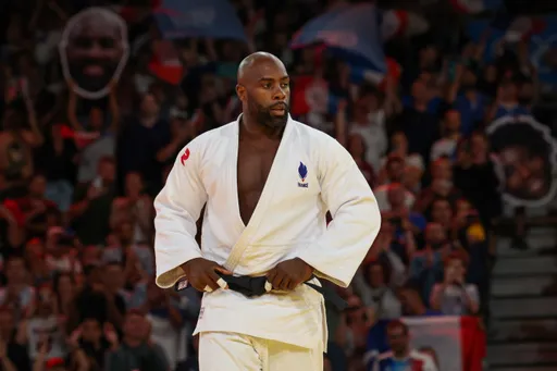 Visé par des attaques racistes, Teddy Riner affirme qu'il continuera à s'exprimer librement