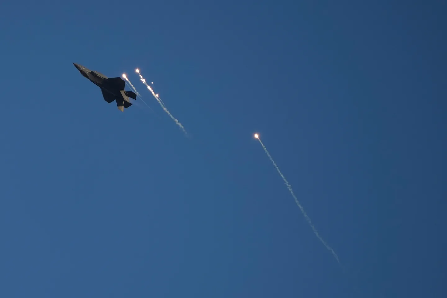 מקור ישראלי: גל תקיפות נוסף נגד איראן הוא ״עניין של זמן״