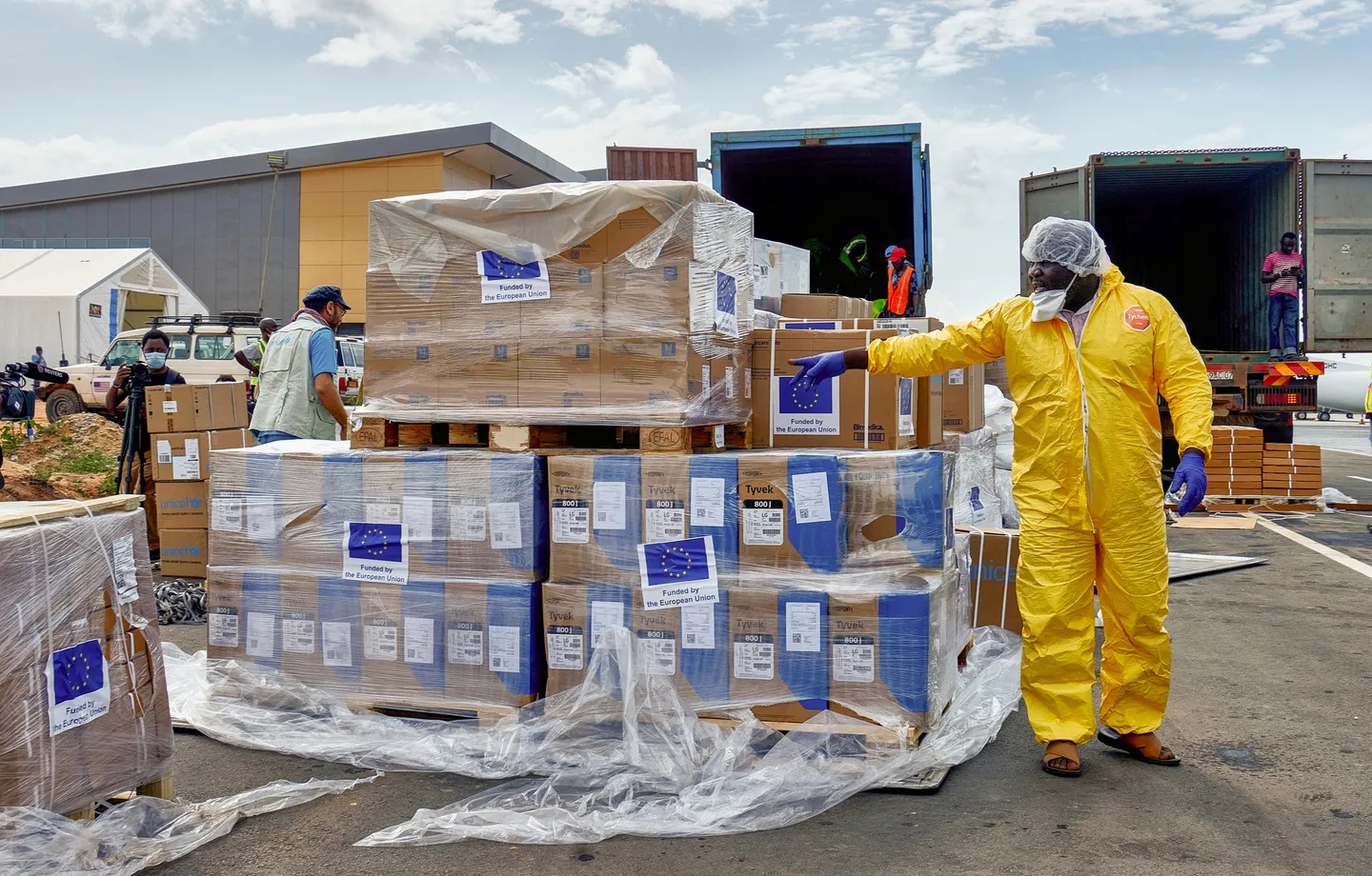 Africa gets $2.9 billion for Ebola response as cases surge in DRC