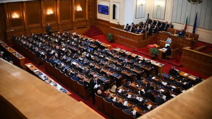 Opozita bullgare sfidon qeverinë për deklaratën e OKB-së për Ukrainën