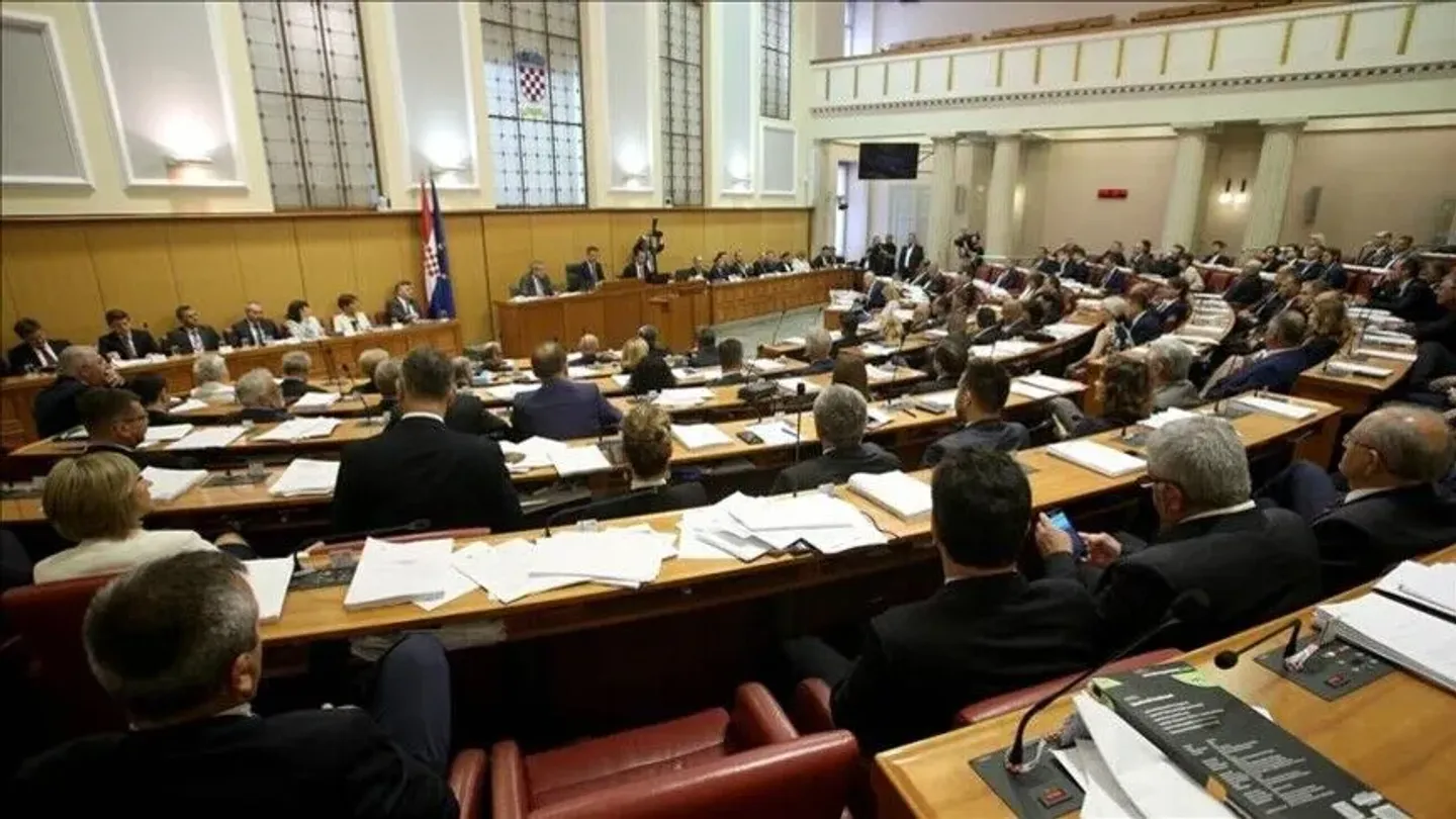 Hrvatska opozicija pokrenula inicijativu za opoziv vlade zbog ilegalnog otpada
