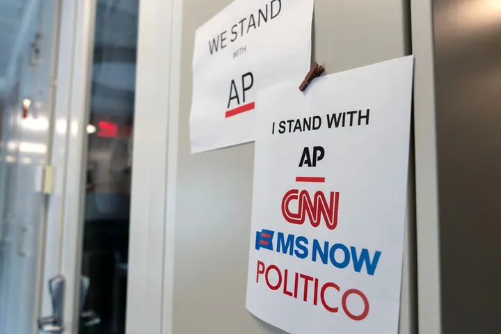 Streit geht weiter: CNN darf Trump nicht auf Reise begleiten