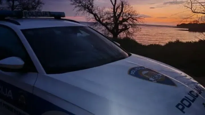 Hrvatska: Pet migranata poginulo u rijeci Kupi, još pet spasili policajci i mještani