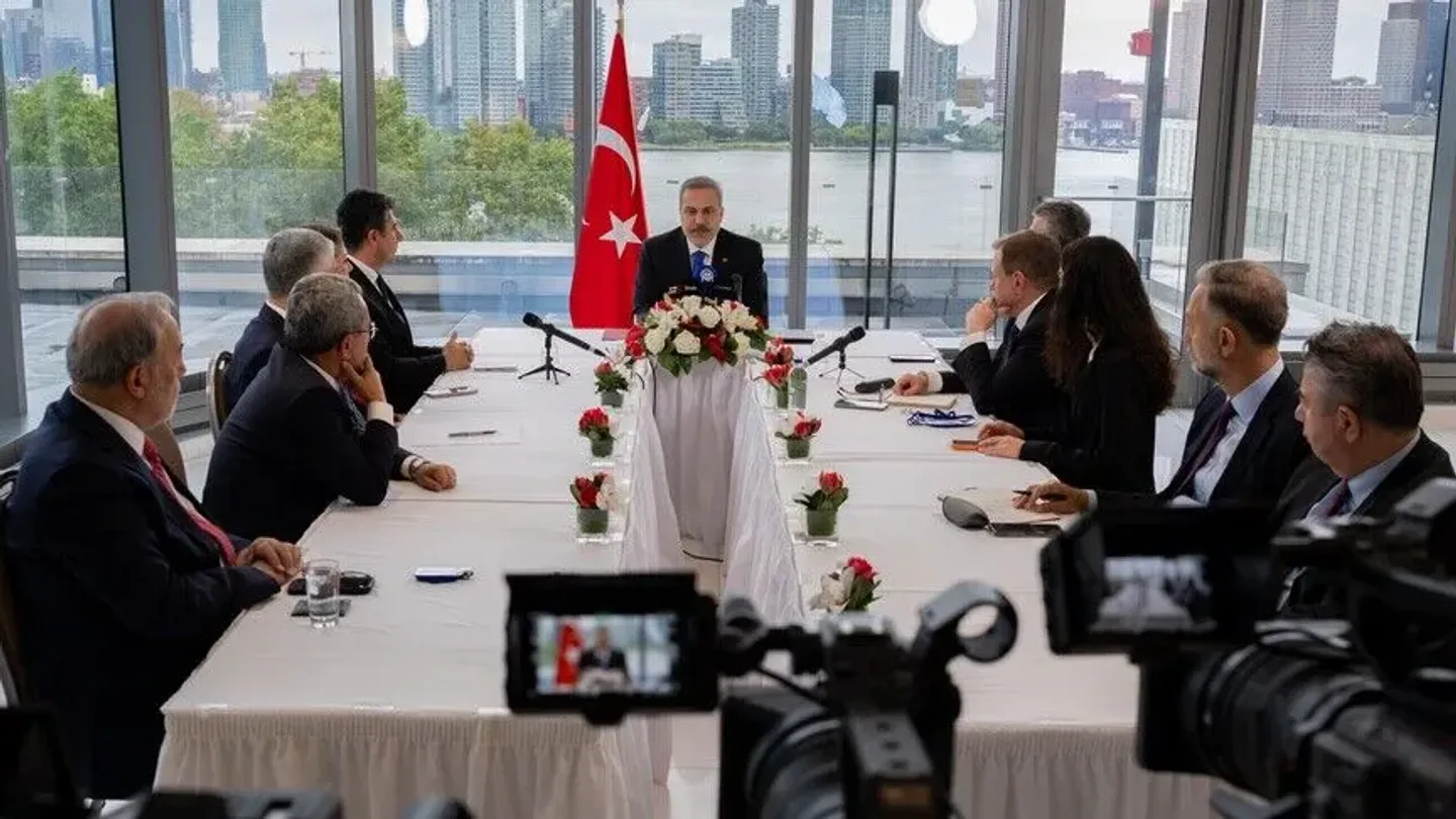 Fidan: Türkiye promovoi dialogun mbi konfliktin dhe diplomacinë mbi krizën në OKB