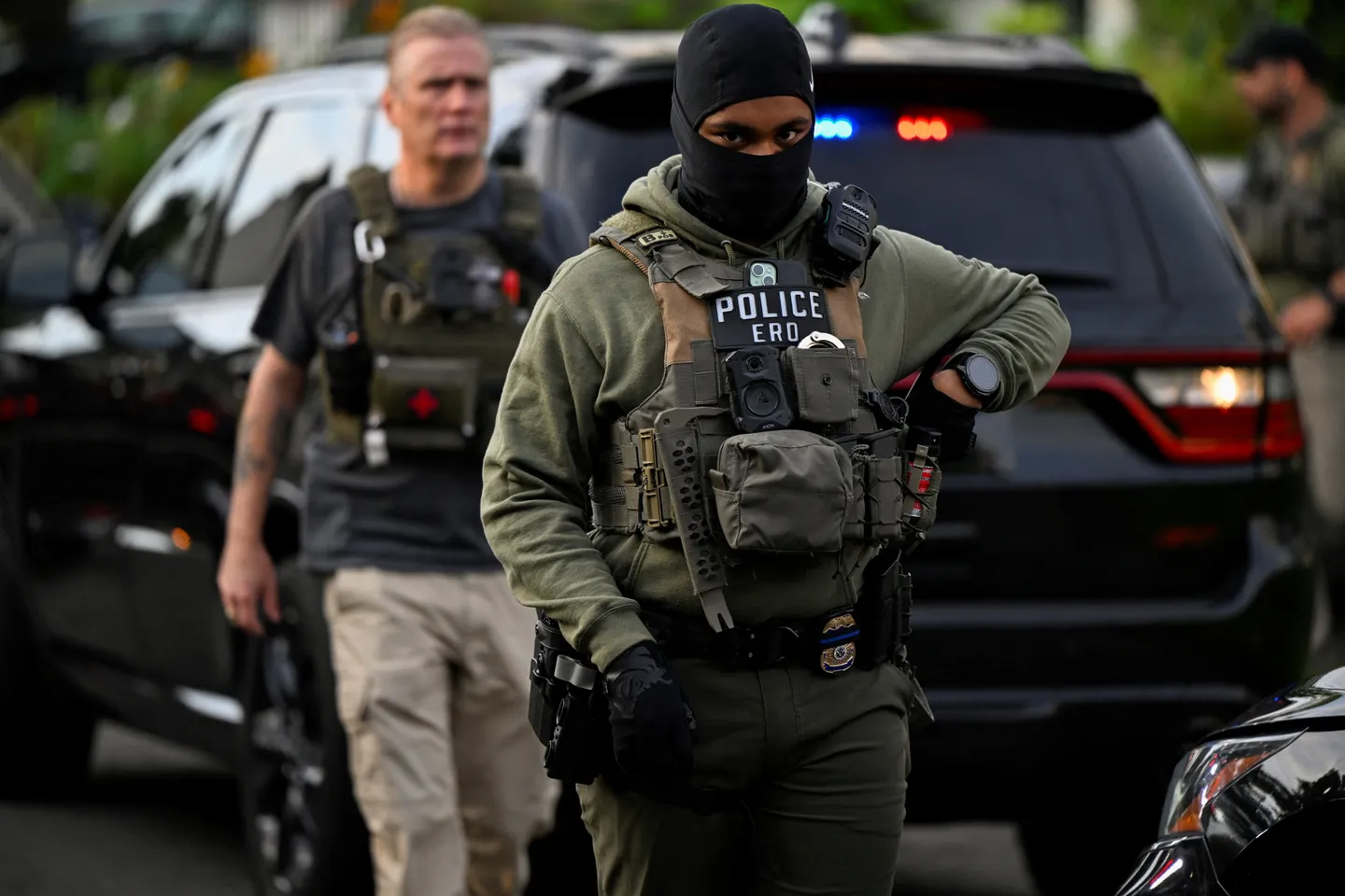 US immigration officers instructed to halt arrests of non-criminal immigrants: report